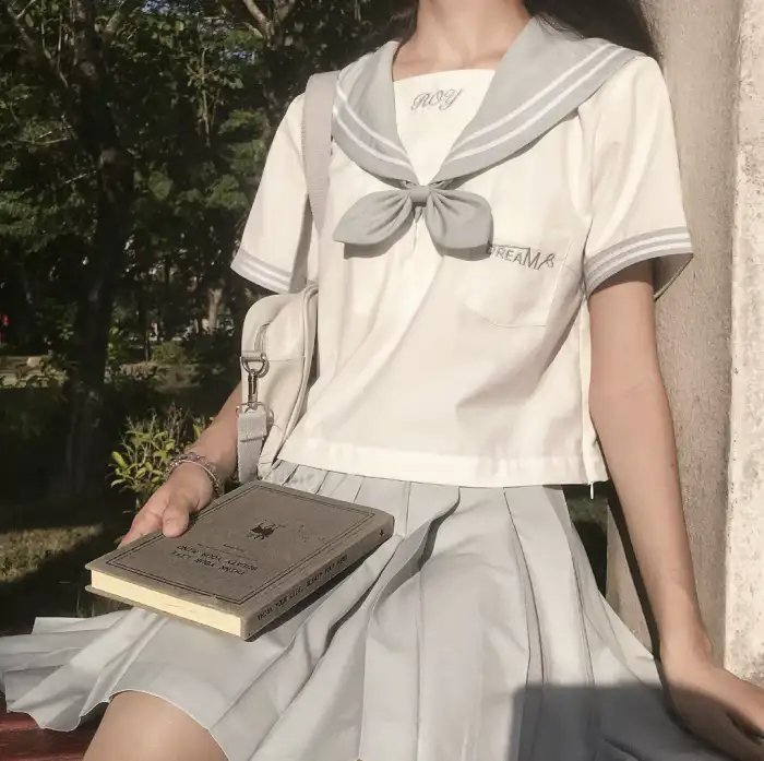 抓痕和乌鸦